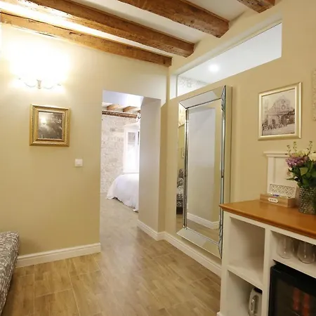 Skoblar Bed and Breakfast 4*