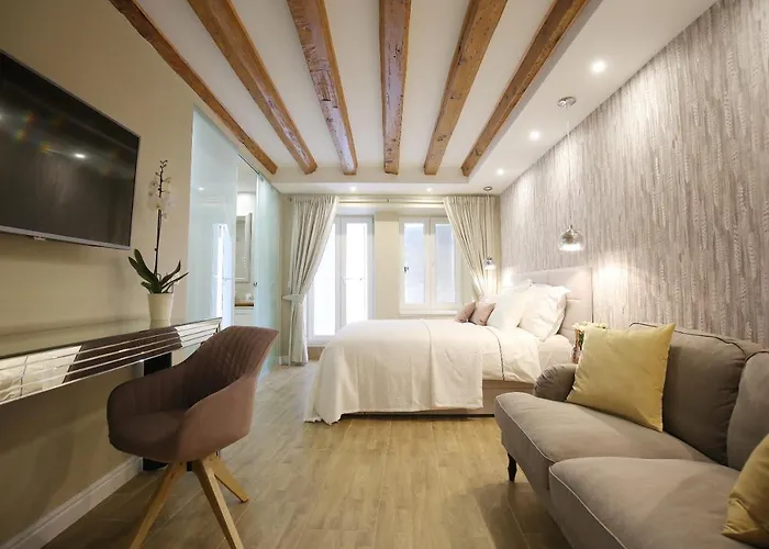Bed & Breakfast Skoblar 4*
