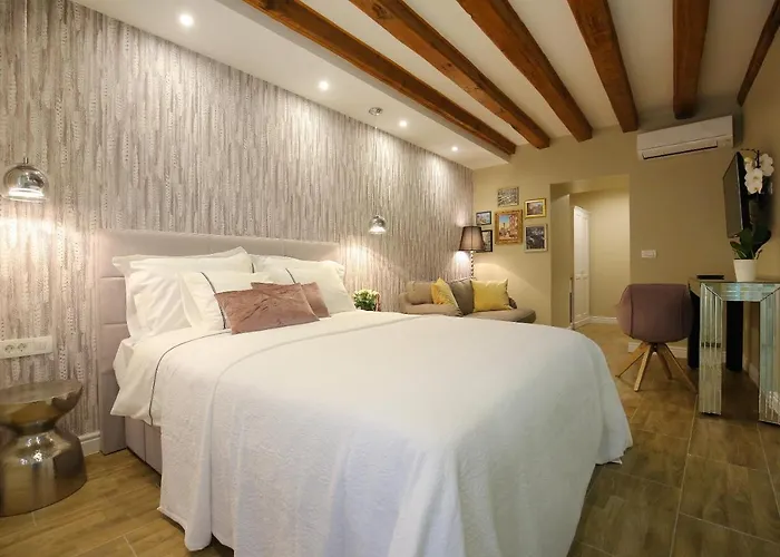 Bed & Breakfast Skoblar Zara